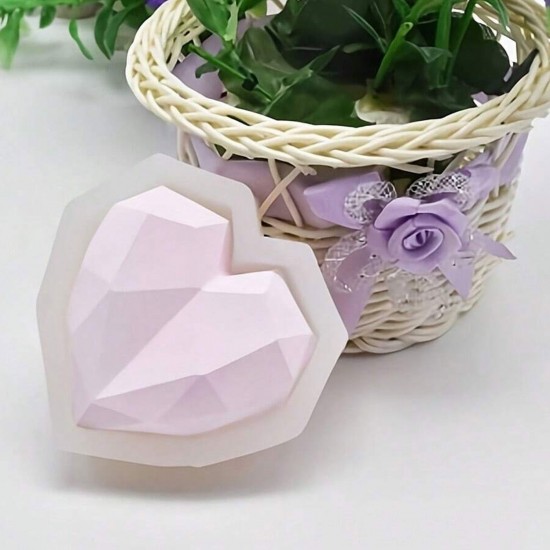 Epoksi, Mum, Taş Tozu 3D Geometrik Kalp Silikon Kalıbı 8.7 CM Epoksi, Mum, Taş Tozu 3D Geometrik Kalp Silikon Kalıbı 8.7 CM