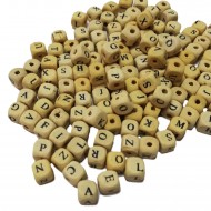 Ahşap Küp HARFLİ  Boncuk 10X10 MM Naturel 100 GRAM Ahşap Küp HARFLİ  Boncuk 10X10 MM Naturel 100 GRAM