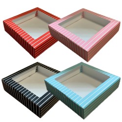 Pencereli Karton Kutu Çizgili  Model 25X25X5 CM (10 Adet) Pencereli Karton Kutu Çizgili  Model 25X25X5 CM (10 Adet)