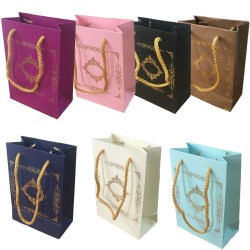 Karton Hediye Çantası Saray Desenli Gold Yaldızlı 12X17 (25 Adet) Karton Hediye Çantası Saray Desenli Gold Yaldızlı 12X17 (25 Adet)