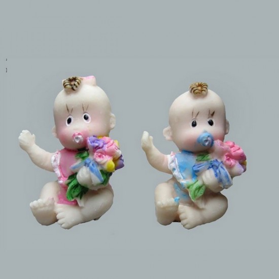 Bebek Oturan Elinde Çiçek (20 Adet)