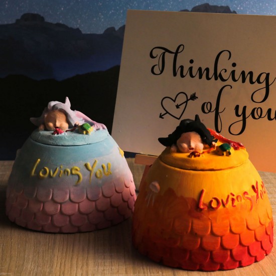 Silikon Deniz Kızı Temalı Loving You Yazılı Kapaklı Beton Çiçek Saksı Ve Mumluk Kalıbı Silikon Deniz Kızı Temalı Loving You Yazılı Kapaklı Beton Çiçek Saksı Ve Mumluk Kalıbı